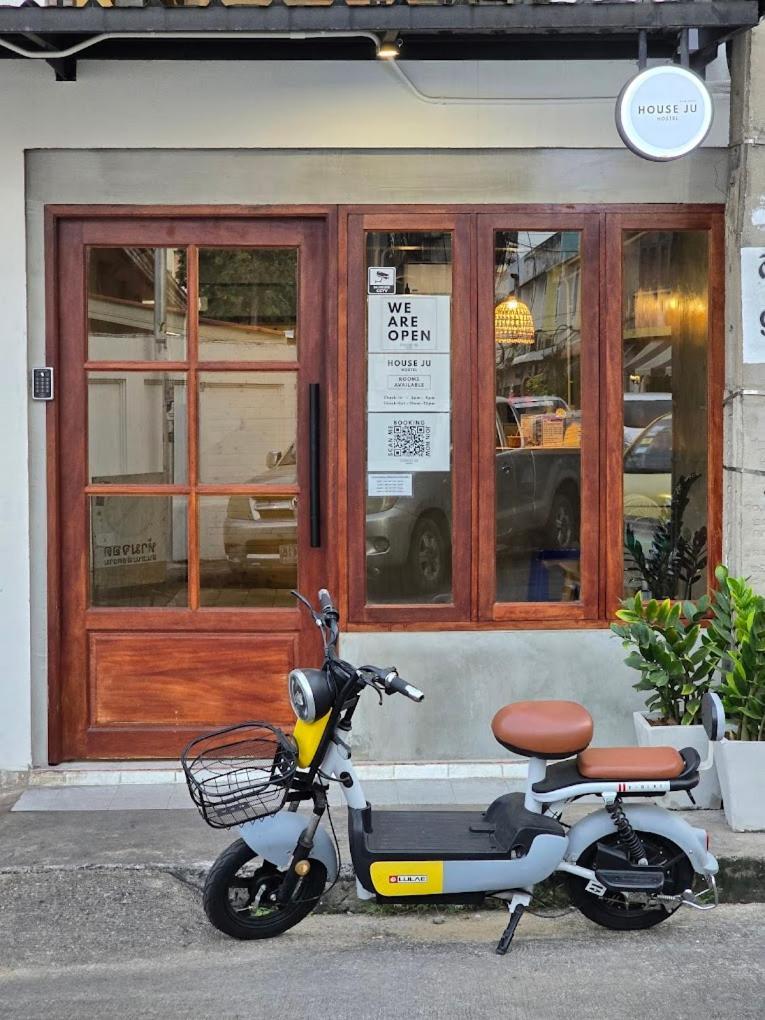 House Ju Hostel Μπανγκόκ Εξωτερικό φωτογραφία
