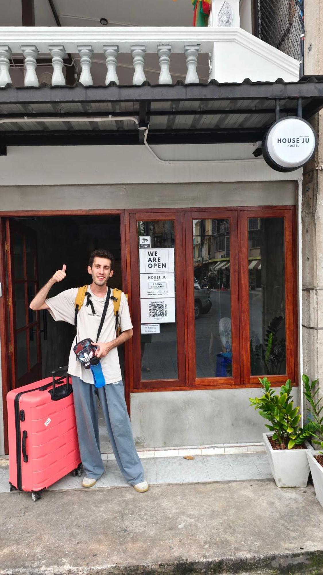 House Ju Hostel Μπανγκόκ Εξωτερικό φωτογραφία