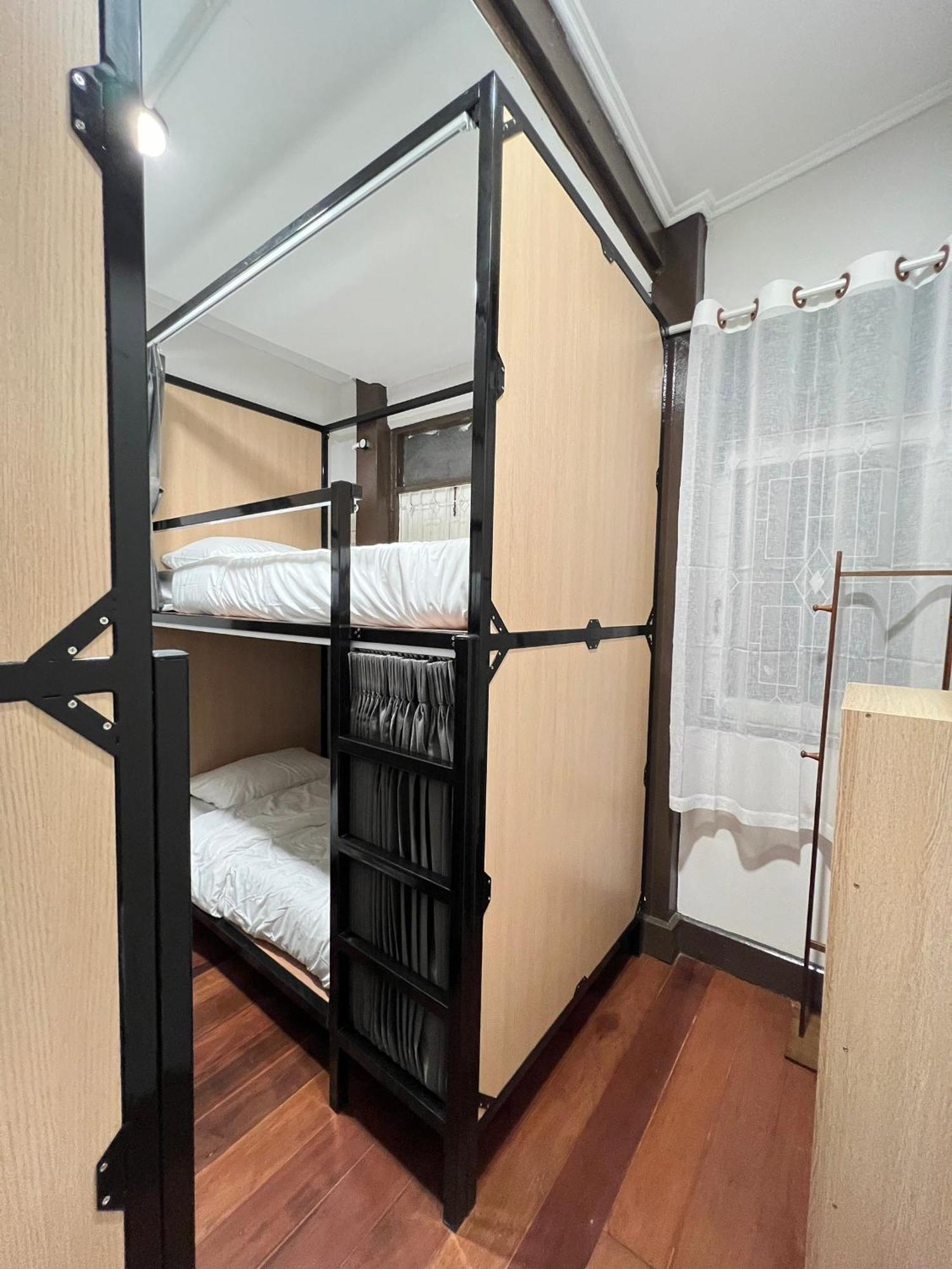 House Ju Hostel Μπανγκόκ Εξωτερικό φωτογραφία