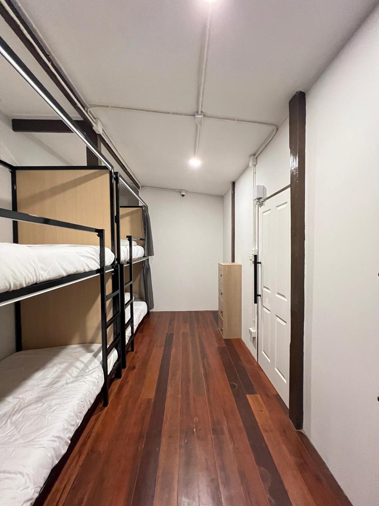 House Ju Hostel Μπανγκόκ Εξωτερικό φωτογραφία