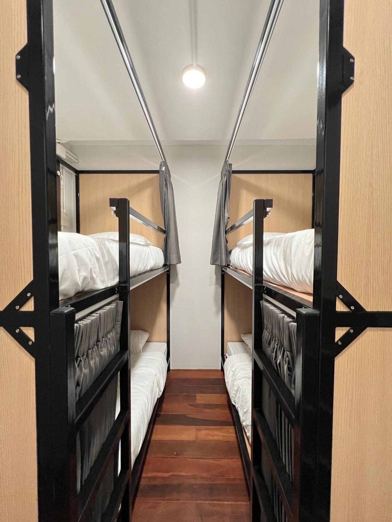 House Ju Hostel Μπανγκόκ Εξωτερικό φωτογραφία