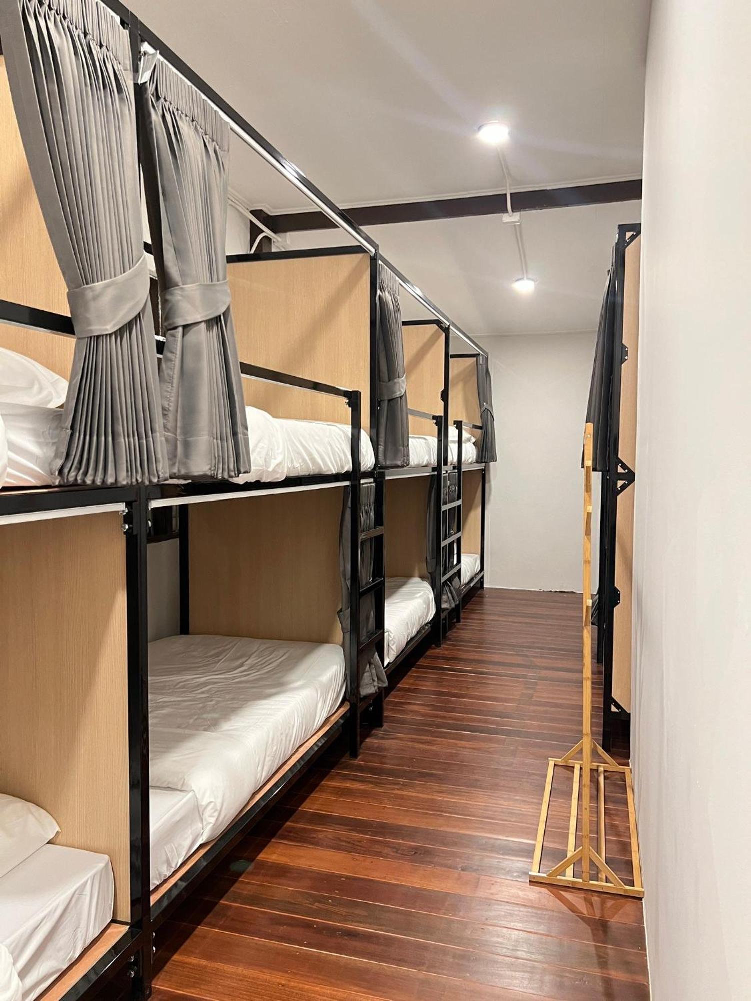 House Ju Hostel Μπανγκόκ Εξωτερικό φωτογραφία