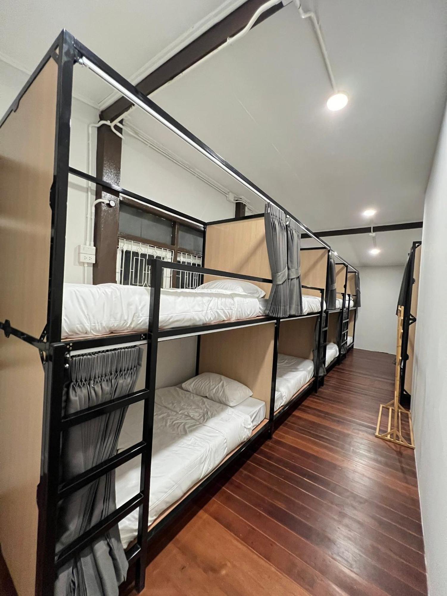 House Ju Hostel Μπανγκόκ Εξωτερικό φωτογραφία
