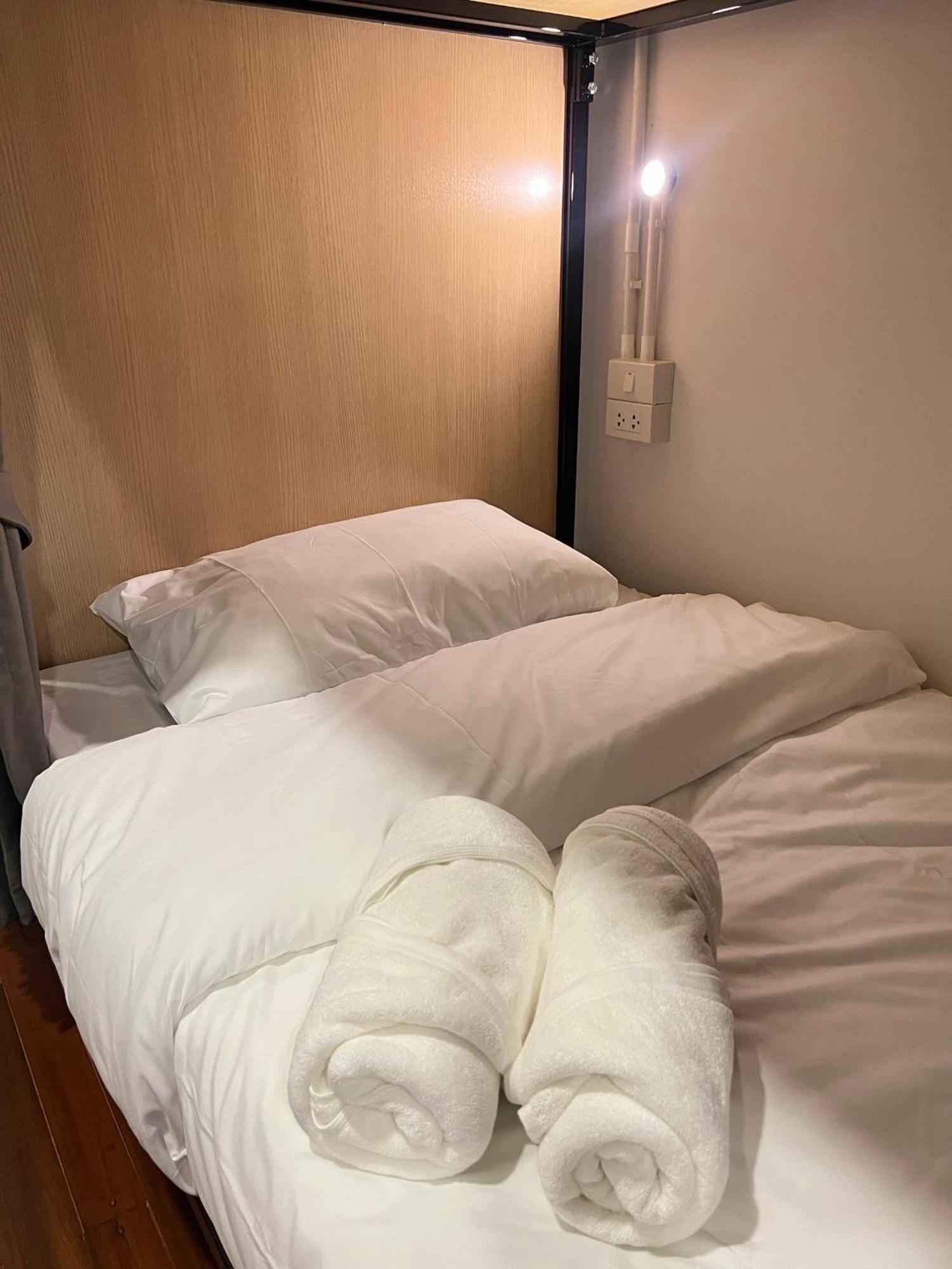 House Ju Hostel Μπανγκόκ Εξωτερικό φωτογραφία