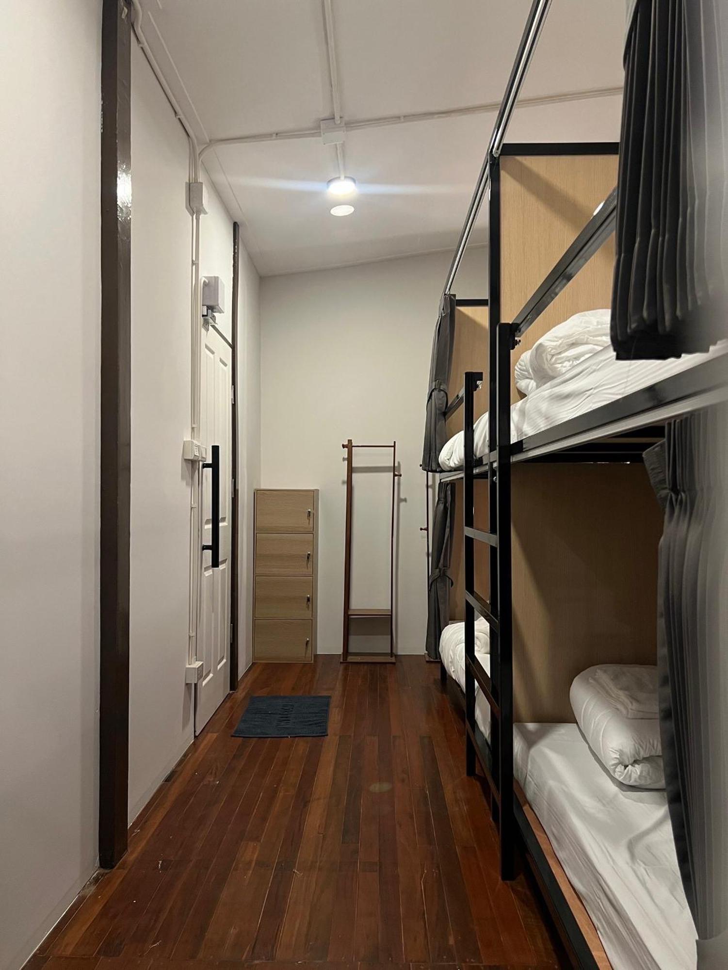 House Ju Hostel Μπανγκόκ Εξωτερικό φωτογραφία