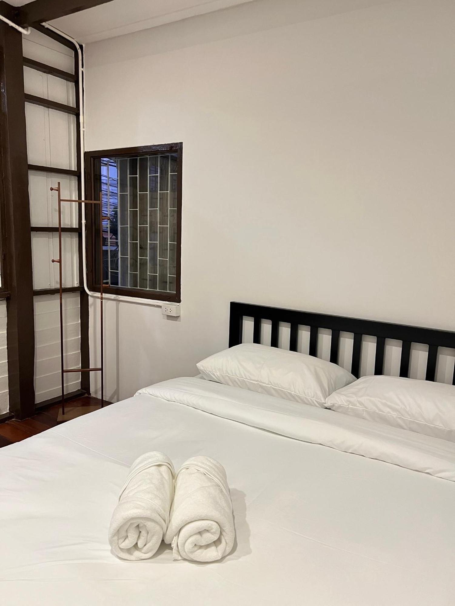 House Ju Hostel Μπανγκόκ Εξωτερικό φωτογραφία